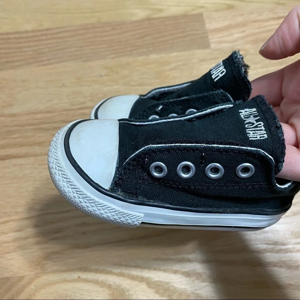 Converse black boy